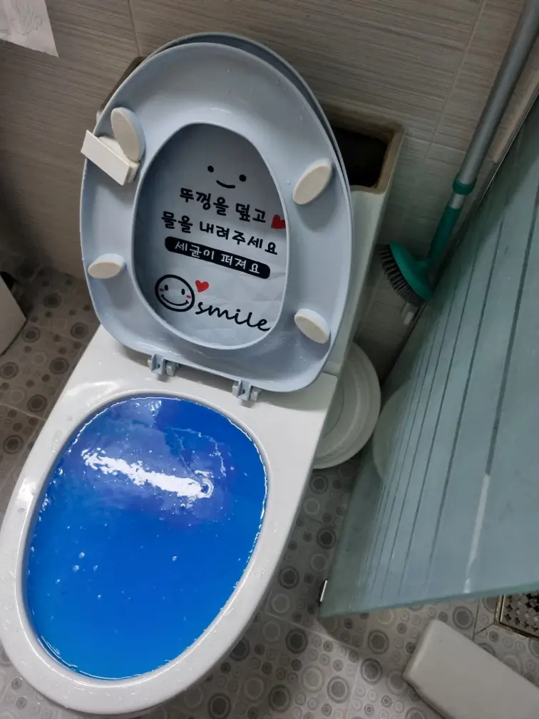 꽉 막힌 변기, 시원하게 뻥! 막힘해결119의 전문 관통 작업으로 해결!